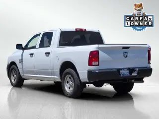 Ram 1500 Classic 2022 4x2 Tradesman 4p Camión Cabina Completa 5.5 ft. SB