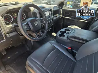 Ram 1500 Classic 2022 4x2 Tradesman 4p Camión Cabina Completa 5.5 ft. SB