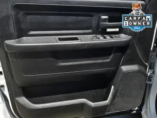 Ram 1500 Classic 2022 4x2 Tradesman 4p Camión Cabina Completa 5.5 ft. SB