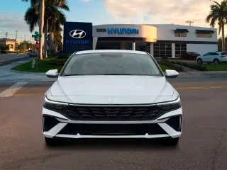 Hyundai ELANTRA 2026 SE 4p Sedan