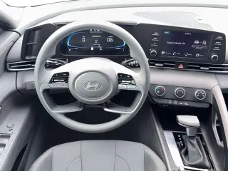 Hyundai ELANTRA 2026 SE 4p Sedan