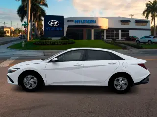 Hyundai ELANTRA 2026 SE 4p Sedan