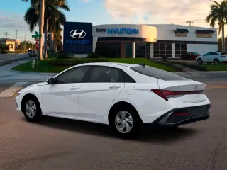 Hyundai ELANTRA 2026 SE 4p Sedan