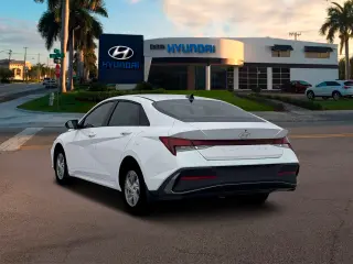 Hyundai ELANTRA 2026 SE 4p Sedan