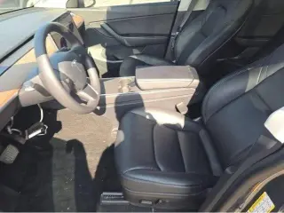Tesla Model Y 2020 AWD Long Range 4p Crossover
