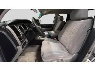 Toyota Tundra 2011 4x4 Grado 4dr Doble Cabina Camioneta SB (5.7L V8 FFV)