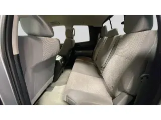Toyota Tundra 2011 4x4 Grado 4dr Doble Cabina Camioneta SB (5.7L V8 FFV)