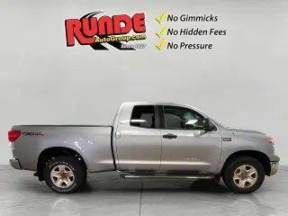 Toyota Tundra 2011 4x4 Grado 4dr Doble Cabina Camioneta SB (5.7L V8 FFV)