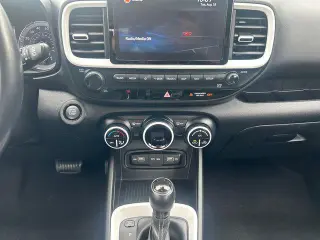 Hyundai VENUE 2022 Limited 4dr Crossover