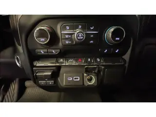 Chevrolet Silverado 1500 2021 4x4 RST 4p Crew Cab 5.8 ft. SB