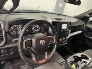 Ram 2500 2021 4x4 Tradesman Cabina de 4 puertas Crew 6,3 pies SB Camioneta