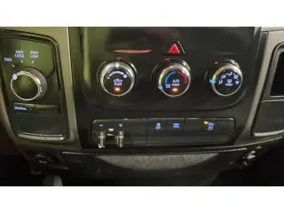Ram 2500 2016 4x4 Tradesman 4p. Cabina Tripla 6,3 ft. SB Camioneta