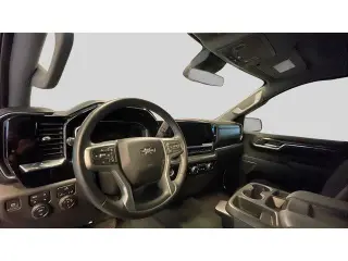 Chevrolet Silverado 1500 2023 4x4 RST 4dr Crew Cab 5.8 ft. SB