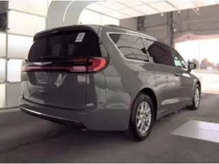 Chrysler Pacifica 2022 Touring L 4p Minivan