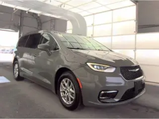Chrysler Pacifica 2022 Touring L 4p Minivan