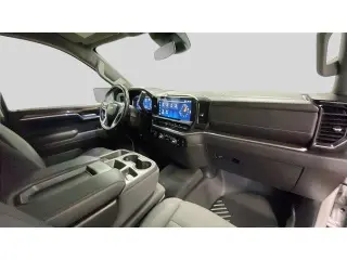 Chevrolet Silverado 1500 2023 4x4 LT 4p. Cabina Crew 5.8 ft. SB con 1LT