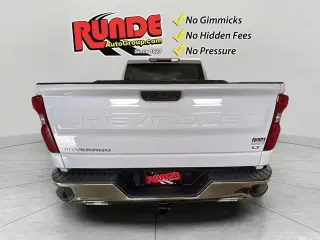 Chevrolet Silverado 1500 2023 4x4 LT 4p. Cabina Crew 5.8 ft. SB con 1LT