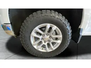 Chevrolet Silverado 1500 2023 4x4 LT 4dr Crew Cab 5.8 ft. SB con 1LT