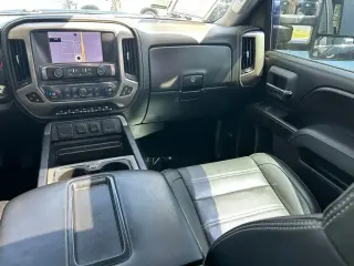GMC Sierra 3500HD 2015 4x4 Denali 4p Cabalada Completa SB SRW