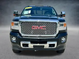 GMC Sierra 3500HD 2015 4x4 Denali 4p Cabalada Completa SB SRW