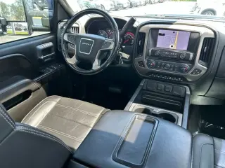 GMC Sierra 3500HD 2015 4x4 Denali 4p Cabalada Completa SB SRW
