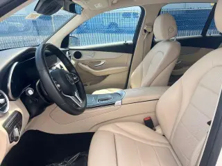 Mercedes-Benz GLC 2022 GLC 300 4dr SUV