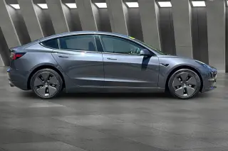 Tesla Model 3 2023 Sedán 4p