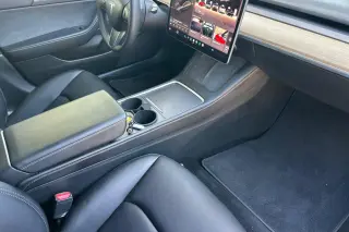 Tesla Model 3 2023 Sedán 4p