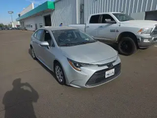Toyota Corolla 2024 LE 4p Sedán