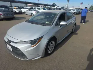 Toyota Corolla 2024 LE 4p Sedán