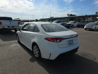 Toyota Corolla 2024 LE 4p Sedán