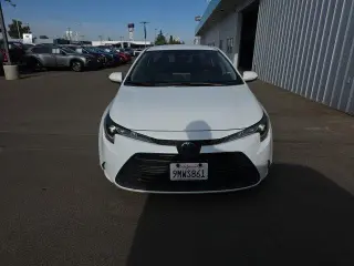 Toyota Corolla 2024 LE 4p Sedán