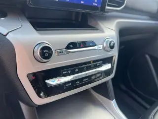 Ford Explorer 2023 AWD XLT 4p SUV
