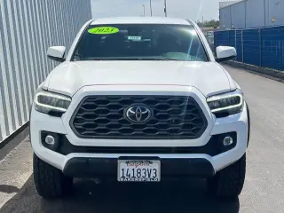Toyota Tacoma 2023 4x4 TRD Todo Terreno 4p Doble Cabina 6,1 ft LB