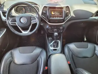 Jeep Cherokee 2018 4x4 Latitude Plus 4p SUV