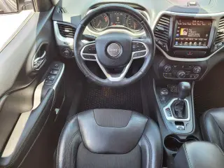 Jeep Cherokee 2018 4x4 Latitude Plus 4p SUV