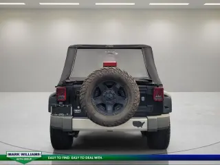 Jeep Wrangler Unlimited 2015 4x4 Sahara 4p SUV