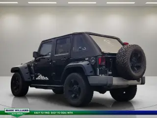 Jeep Wrangler Unlimited 2015 4x4 Sahara 4p SUV