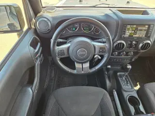 Jeep Wrangler Unlimited 2017 4x4 Sport 4p SUV
