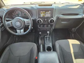 Jeep Wrangler Unlimited 2017 4x4 Sport 4p SUV