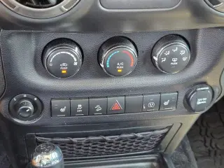 Jeep Wrangler Unlimited 2017 4x4 Sport 4p SUV