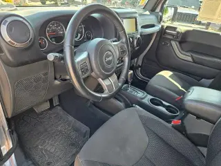 Jeep Wrangler Unlimited 2017 4x4 Sport 4p SUV