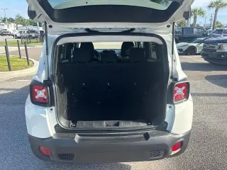 Jeep Renegade 2023 4x4 Latitude 4p SUV