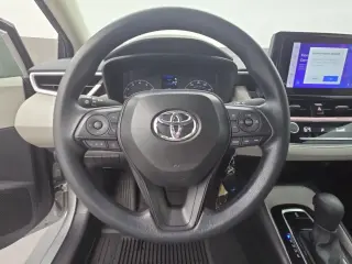 Toyota Corolla 2025 LE 4p Sedan