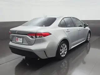 Toyota Corolla 2025 LE 4p Sedan