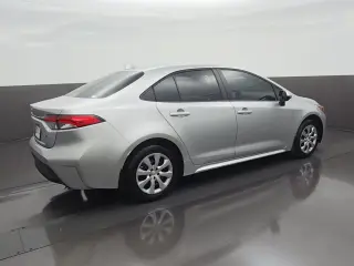 Toyota Corolla 2025 LE 4p Sedan
