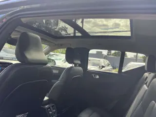 Volvo XC40 2026 AWD B5 Core 4p SUV