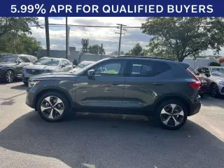 Volvo XC40 2026 AWD B5 Core 4p SUV