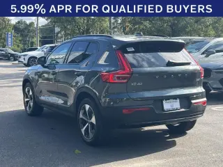 Volvo XC40 2026 AWD B5 Core 4p SUV
