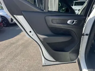 Volvo XC40 2026 4x4 B5 Plus SUV 4p.